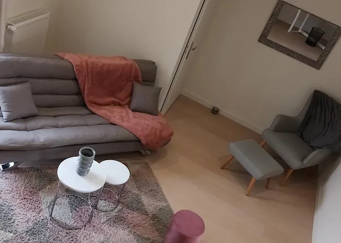 A La Lueur Des Pres 게스트하우스 3*