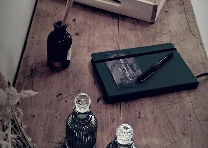 A La Lueur Des Pres 게스트하우스 3*